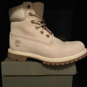 cream timbs